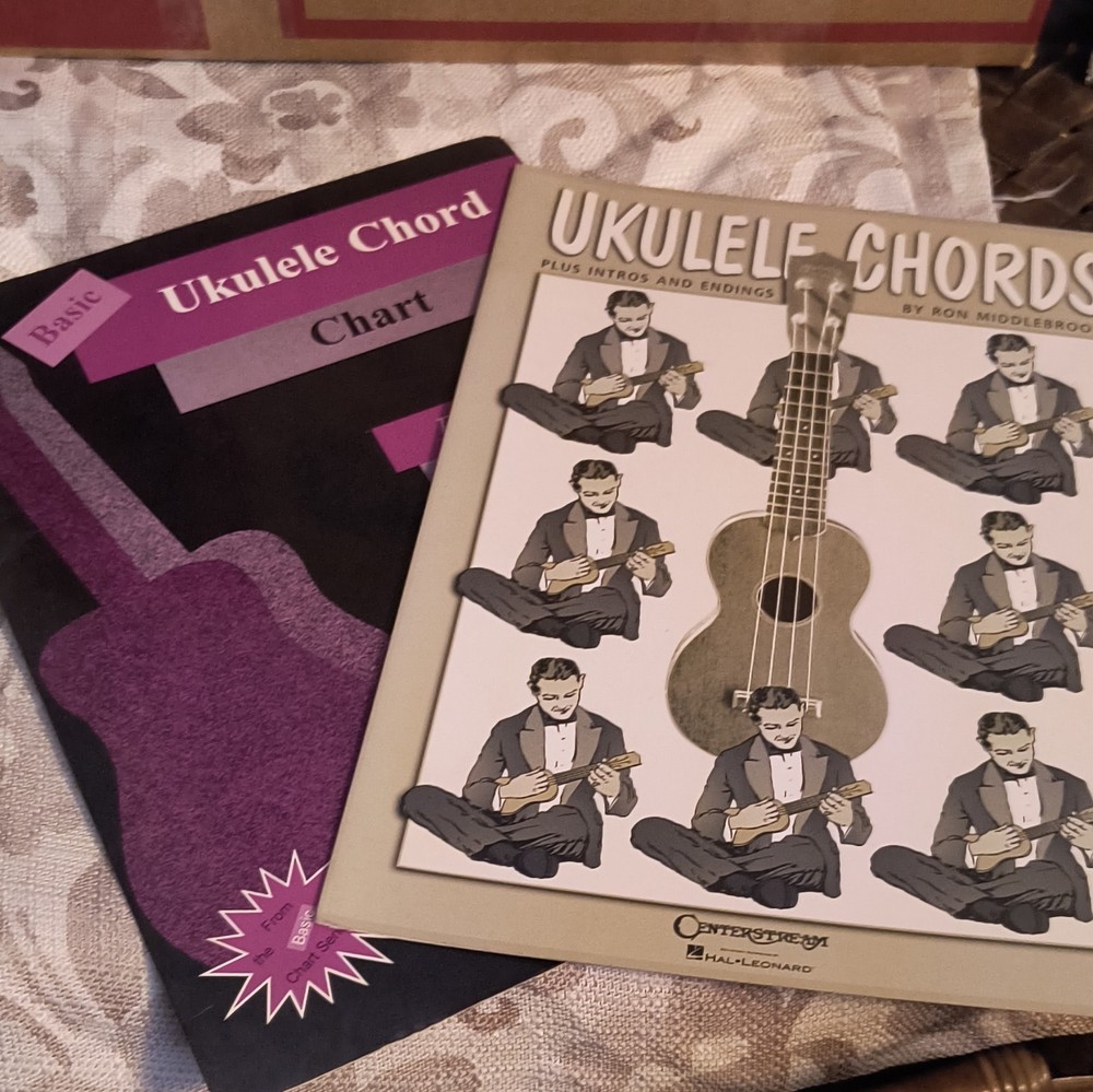 Centerstream Publishing Ukulele Chords Song Book + Chord Chart Beginner Solo