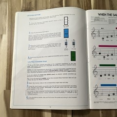 Hal Leonard HL-87195 Lowrey Jubilee Organ Features & Sounds Course Book Beginner