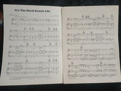 It&rsquo;s The Hard Knock Life from « Annie » Charles Strouse & Martin Charnin (1982)