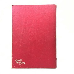 Vintage Music Book, « Songs We Sing », 1941, Paperback, 144 pages