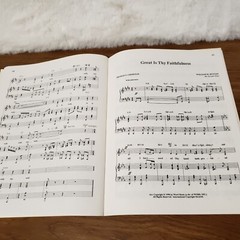 Bill Gaither Trio Hymn Classics Trio or Solo Songbook 1990 Gospel Medium Voice