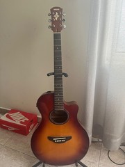 Yamaha APX-3/Acoustic/Electric/Guitar