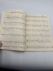 Great Golden Folk Songs Sing Along – Charles Hansen Educational Music and Books