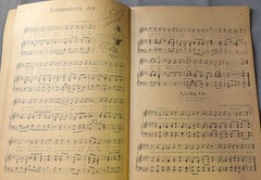 1936 TREASURE CHEST OF WORLD-WIDE SONGS Songbook Sheet Music Children&rsquo;s