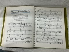 Family Song Book – Reader&rsquo;s Digest – 1977 Hard Cover Spiral Bound Sheet Music