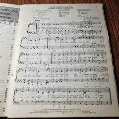 101 One Hundred and One Popular Songs for Easy Organ Vocal Sel. Modern World