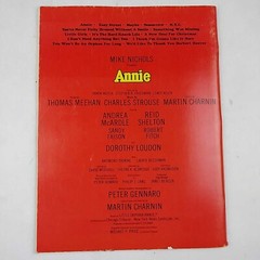 1978 « Annie » Easy Organ Arrangements Songbook PB 56 Pages