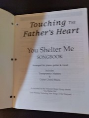 VINEYARD MUSIC « YOU SHELTER ME » SONGBOOK FOR PIANO, GUITAR AND VOCAL