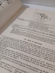 American Folk Guitar – A Book of Instruction by Alan Lomax, Peggy Seeger 1957