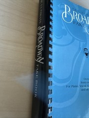 The Broadway Fake Book Piano Voice Guitar 720 Songs Music Lyrics C Instruments