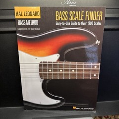 Bass Scale Finder: Easy-to-Use Guide to Over 1,300 Scales 9 Inch. X 12 Inch.