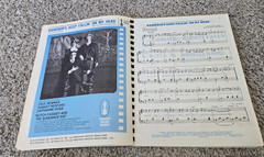 Hansen&rsquo;s 72 Giants Music of Todays Greatest Hits for Piano, Vocal, Organ, Guitar