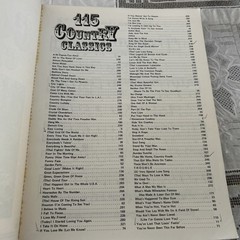 115 Country Classics Piano Vocal Chords Songbook 1976 Columbia Pictures Good cdn