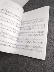 MUSIC LIBRARY PIANO SCORES, CASIO, 60 CLASSICAL SCORES, JAPANESE & ENGLISH