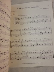 Vintage Christmas Songbook 104 Giant Christmas Songs Piano Guitar 128 Pages VG