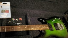 👑⭐ Mr. Potato Electric Guitar With Case, Guitar Picks, and Whammy Bar New