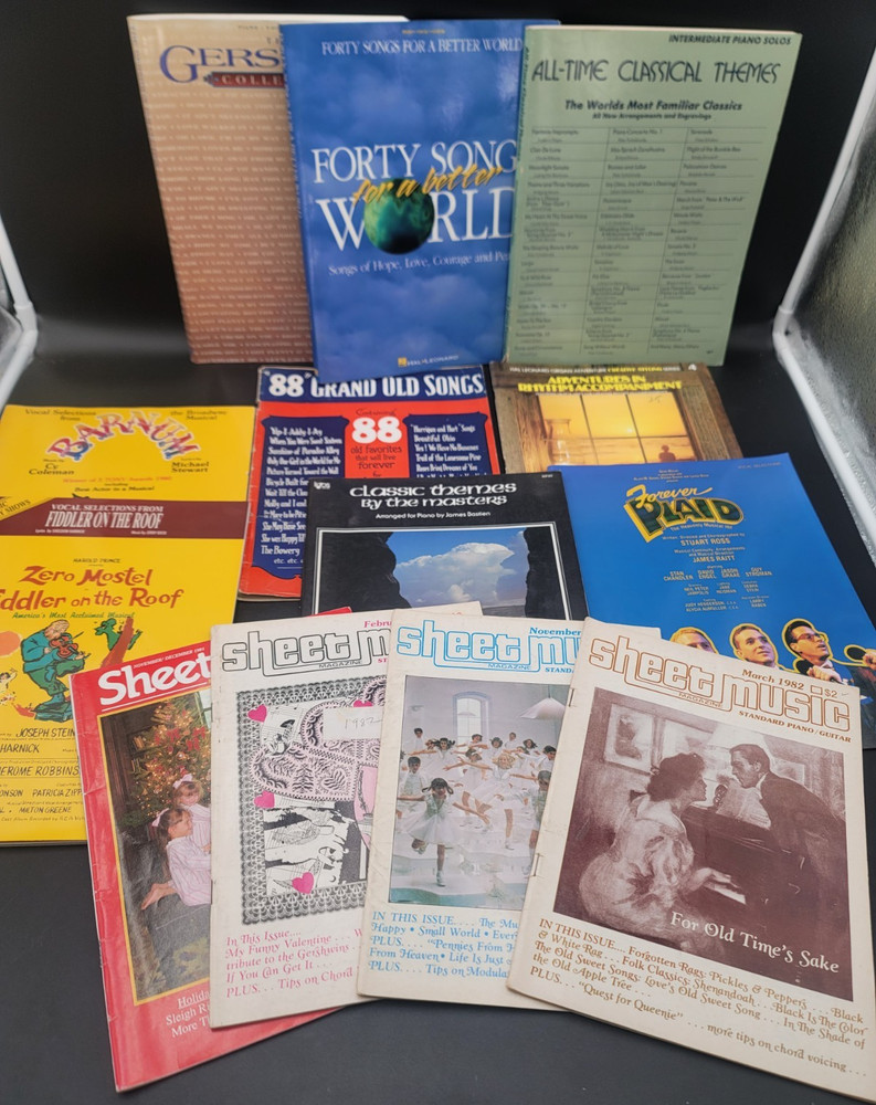 Books & Sheet Music, Popular Songs 1980s & 90s for Piano Vocal Guitar, Lot of 13