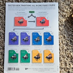 WP464 Bastien New Traditions Christmas Classics Level 2 Piano Neil A. Kjos