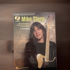 Mike Stern Guitar Book Signature Licks Sheet Music Tab W/CD 128 Pages Jazz New