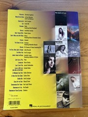 Hal Leonard Chart Hits of &rsquo;02-&rsquo;03 Piano Vocal Guitar Songbook