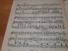 His Eye is on the Sparrow Familiar Hymns for Solo Voice & Organ Hugh Alexander