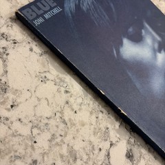 BLUE BY JONI MITCHELL 1971 SOFT COVER SONGBOOK – MUSIC/PHOTOS/LYRICS – C HANSEN