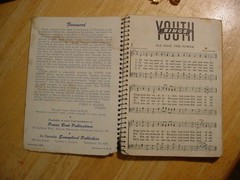YOUTH SINGS 1951 Christian/Gospel Music Book, spiral bound, 128 pages, hymns +