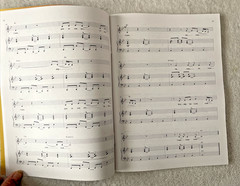 15 Low Voice Favorites Songbook w/CD Piano-Guitar-Vocal Vintage Collectible 2005