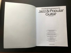 « Chords&ProgressionJAZZ & POPULAR GUITAR » by Arnie Berle 1986 Music Sheet Book
