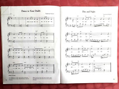 THE LULLABY BOOK Easy Piano Voice Guitar Song Book Amsco Publications 1985 VTG