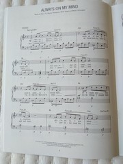 Sheet Music 24 Great Songs Beatles, 70s, Easy Listening (No MIDI Disks)