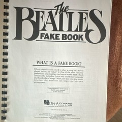 Hal Leonard The Beatles Fake Book 200 Songs Piano Vocal Guitar Keyboard