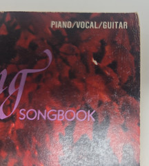 Hal Leonard Songbook 101 Easy Listening Songs for Piano, Voice & Guitar
