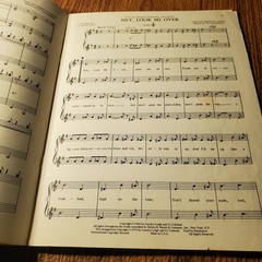 Robert Hilf&rsquo;s Best of Show Tunes Broadway Hollywood Vocal Selections