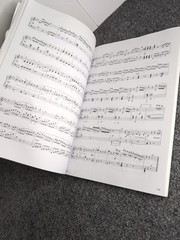 MUSIC LIBRARY PIANO SCORES, CASIO, 60 CLASSICAL SCORES, JAPANESE & ENGLISH