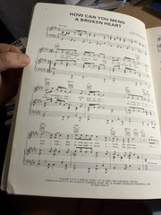1970’s Classic Hits Songbook 46 Free &lsquo;n&rsquo; Easy Piano Vocal Guitar Very Good Cond