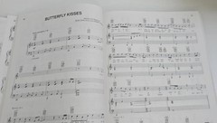 A Decade of Love Songs & Wedding Hits 1990-2000 Piano Vocal Guitar Songbook