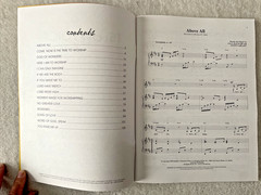 15 Low Voice Favorites Songbook w/CD Piano-Guitar-Vocal Vintage Collectible 2005