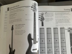 Absolute Beginners Bass Guitar (Music Book & CD) Learn to play BASS GUITAR