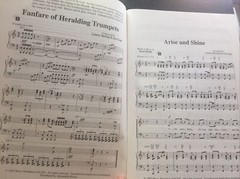 « Gloria » SATB A Christmas Musical by Laurey Berteig & Jon Lugo 128 pages