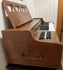 Vintage Chord Organ Roxy Chord Organ – 1960’s Italian Made Chord Organ