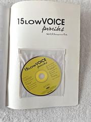 15 Low Voice Favorites Songbook w/CD Piano-Guitar-Vocal Vintage Collectible 2005