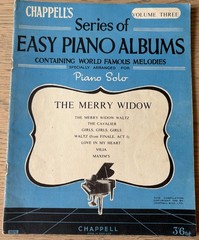 FRANZ LEHAR THE MERRY WIDOW EASY PIANO SHEET MUSIC BOOK (1960&rsquo;s) ENGLAND
