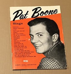 PAT BOONE SINGS Songbook 1957 Piano & Lyrics Notation -Robbins Music Corporation