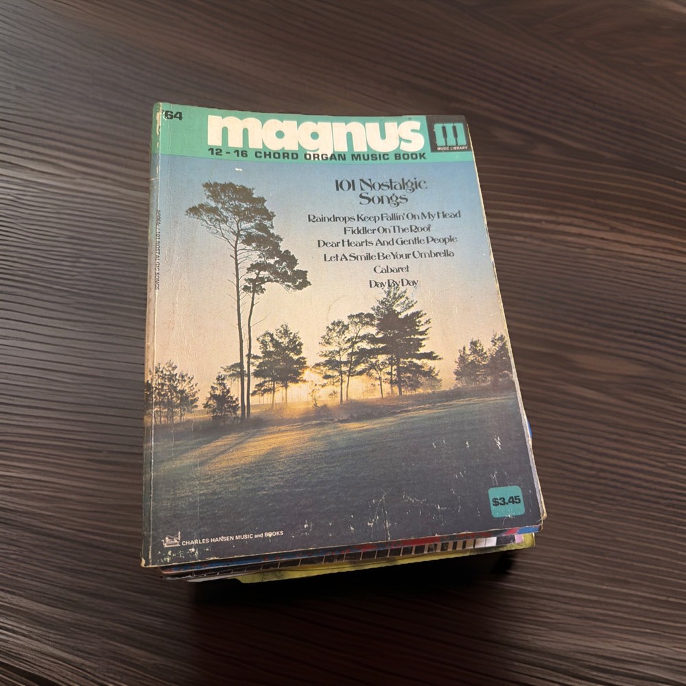Magnus Chord Organ Songbook 12 – 16 Thick Format 112 Pages Good Condition