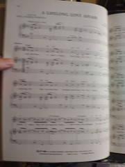 Jerome Kern Songbook Best Of Piano Guitar Voice Gold Cover 144 Pages Excellent