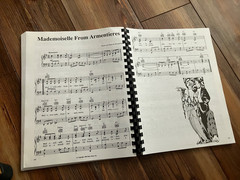 100 All-Time Popular Hits Complete Words & Music Songbook~Piano & Guitar Chords