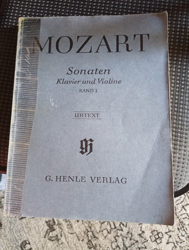 Mozart Sonatas for Piano and Violin Volume I Sheet Music. G. Henle Verlag