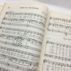 Vintage Music Book, « Songs We Sing », 1941, Paperback, 144 pages
