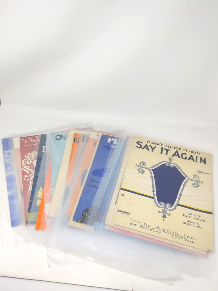 Lot Of Thirty Vintage Sheet Music Show Tunes Hit Parade Piano Vocal Movie Stars